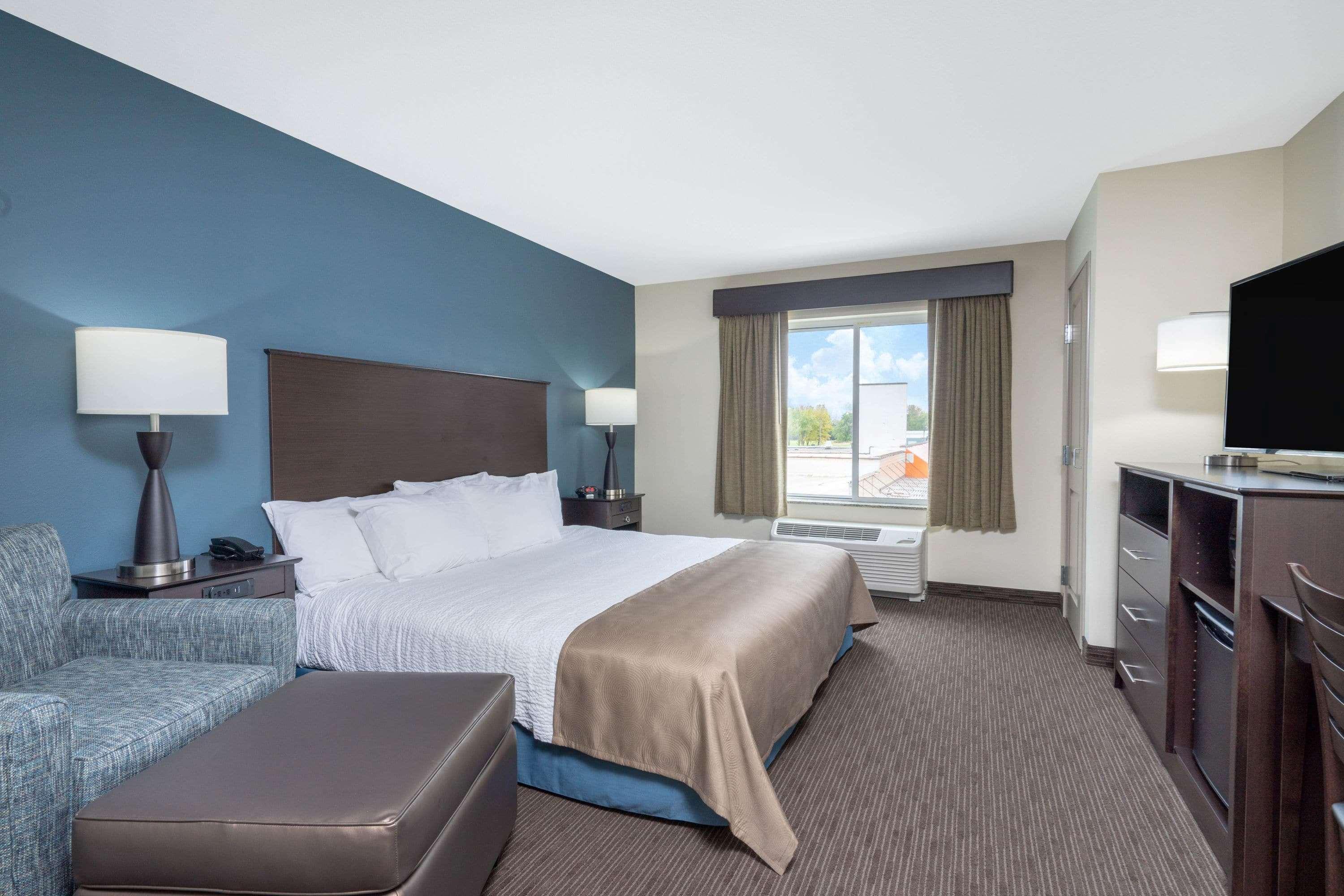 Americinn By Wyndham Windom Eksteriør billede